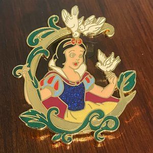 2006 Snow White Dove Disney Parks Pin